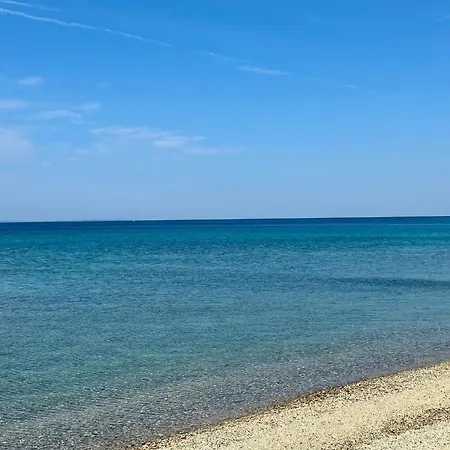 Stunning Beachfront For Rent Σπίτι διακοπών *