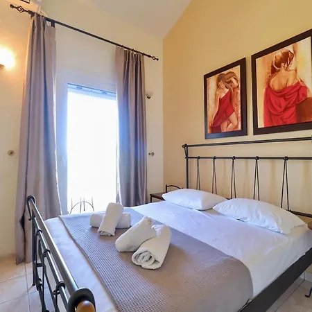 Σπίτι διακοπών Stunning Beachfront For Rent
