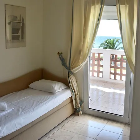 Σπίτι διακοπών Stunning Beachfront For Rent