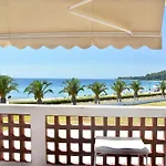 Stunning Beachfront For Rent بيت للعطل