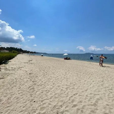 Stunning Beachfront For Rent Holiday home