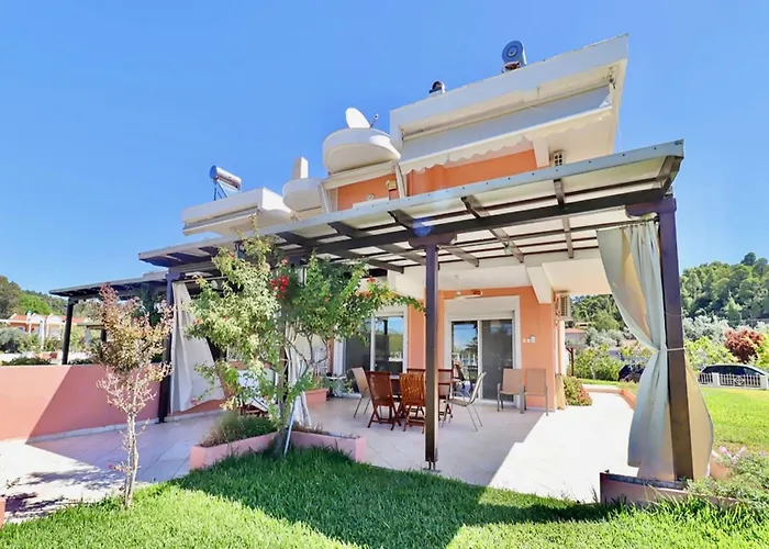 Stunning Beachfront For Rent Casa de Férias Metokhion Konstamonitou