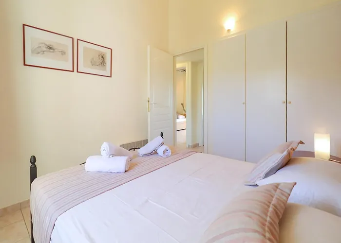 Stunning Beachfront For Rent * Metokhion Konstamonitou