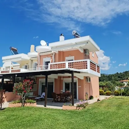 Stunning Beachfront For Rent *