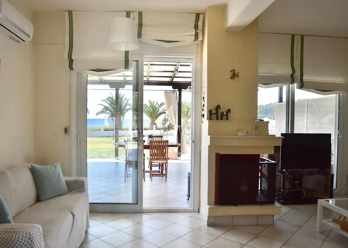 בית נופש Stunning Beachfront For Rent